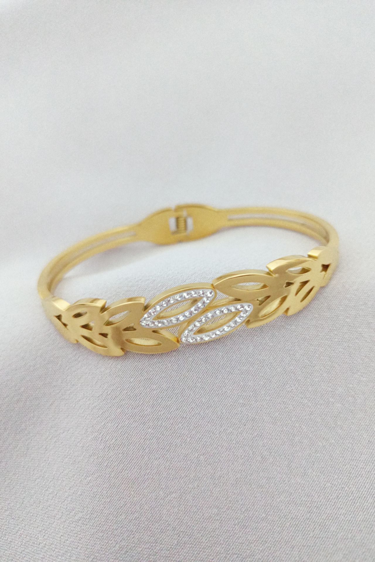 Çelik gold renk taşlı yaprak bileklik