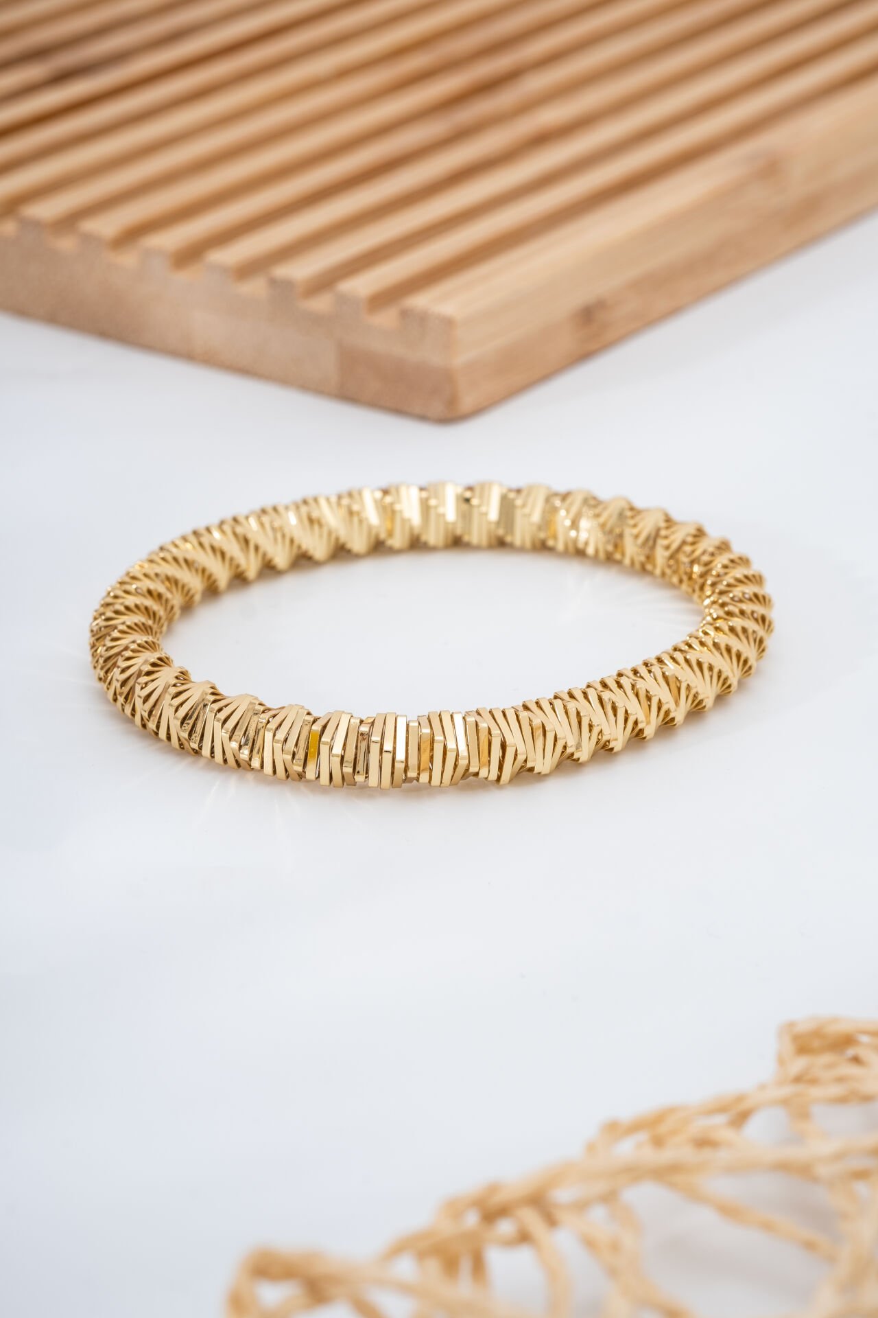 Gold Renk Spiral Formlu Esnek Bileklik
