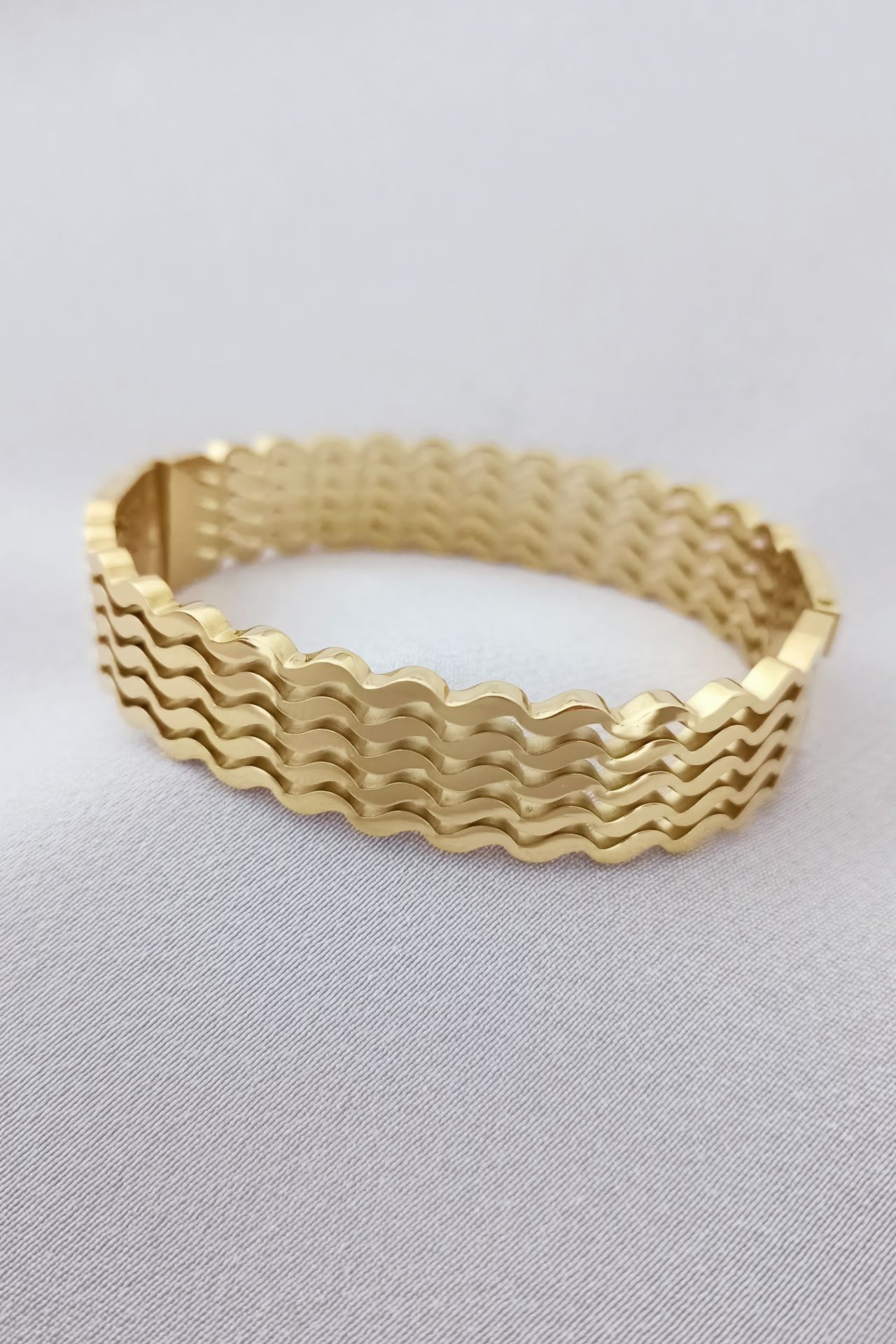 Çelik zikzak bileklik gold