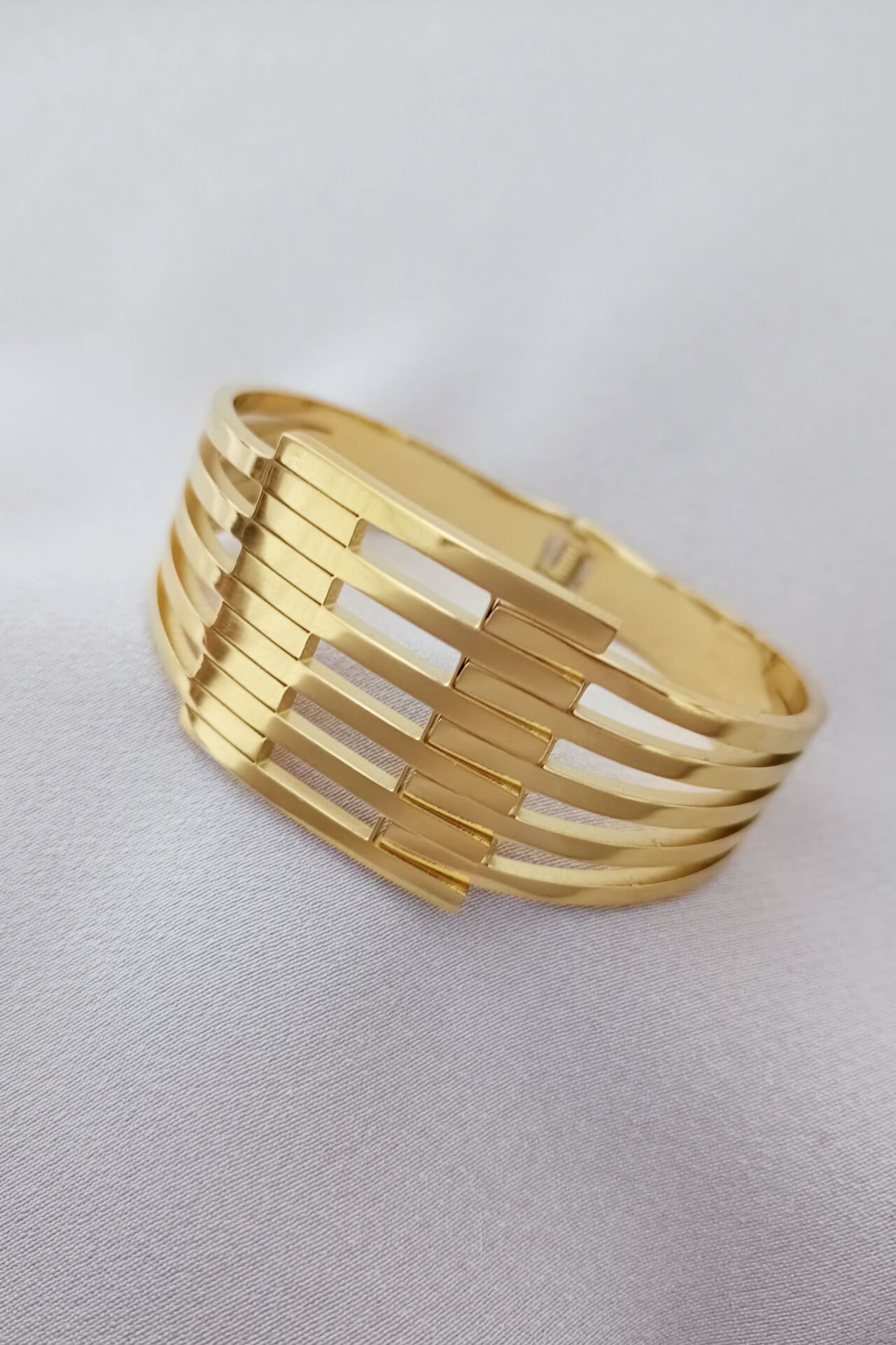 Çelik kaburga bileklik gold