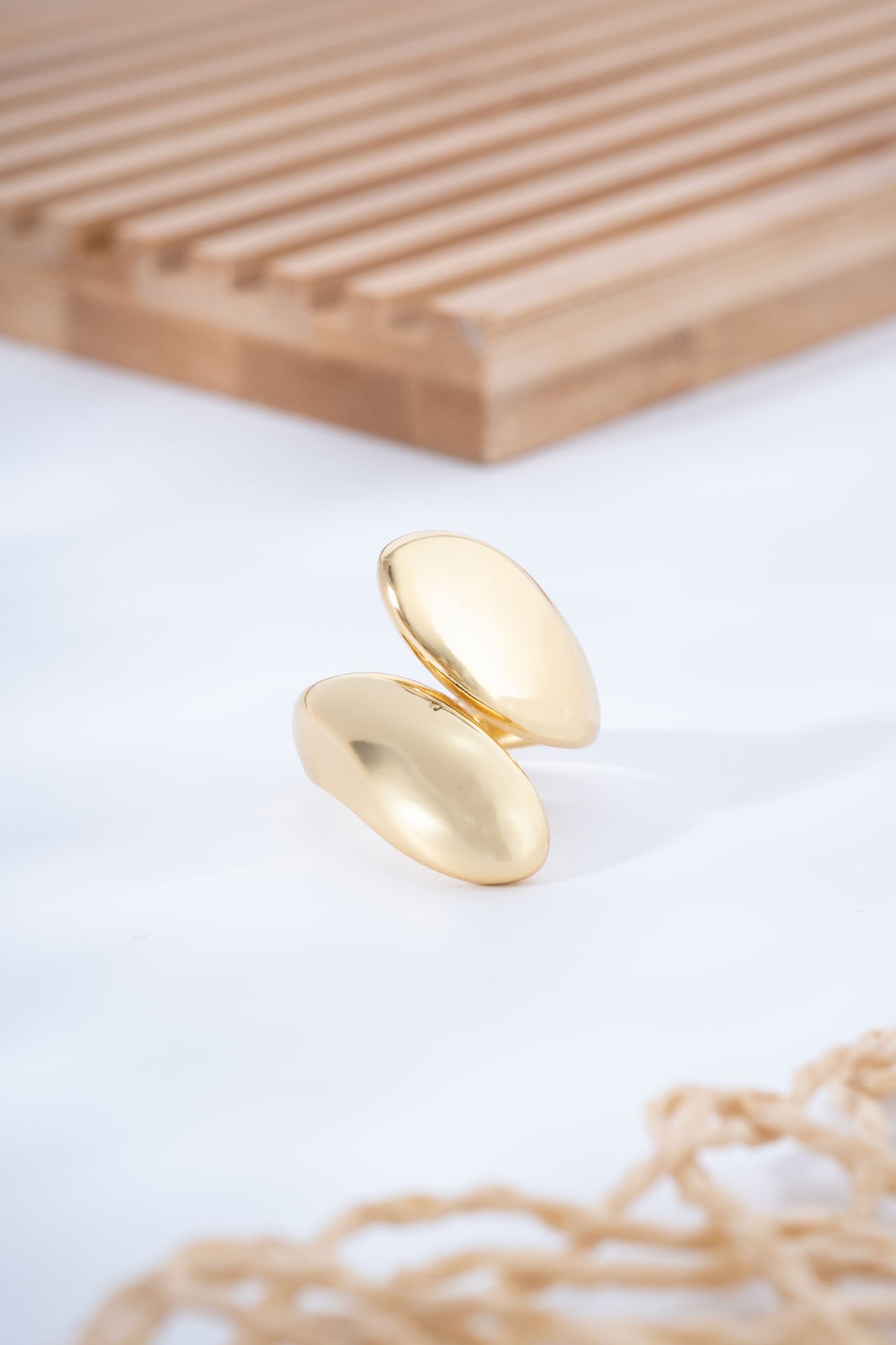 Oval Formlu Altın Sarısı Yüzük