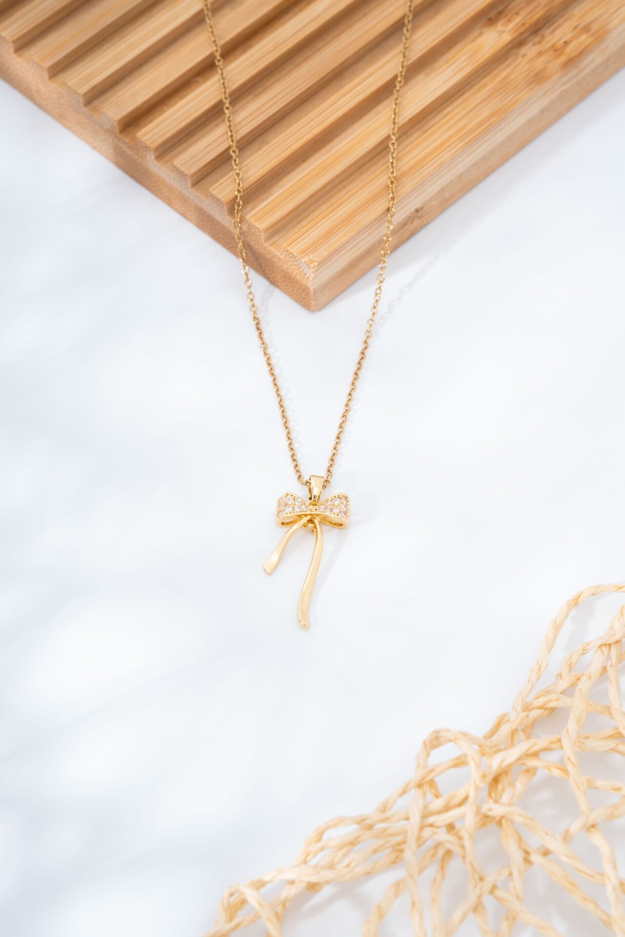 Gold Fiyonk Kolye