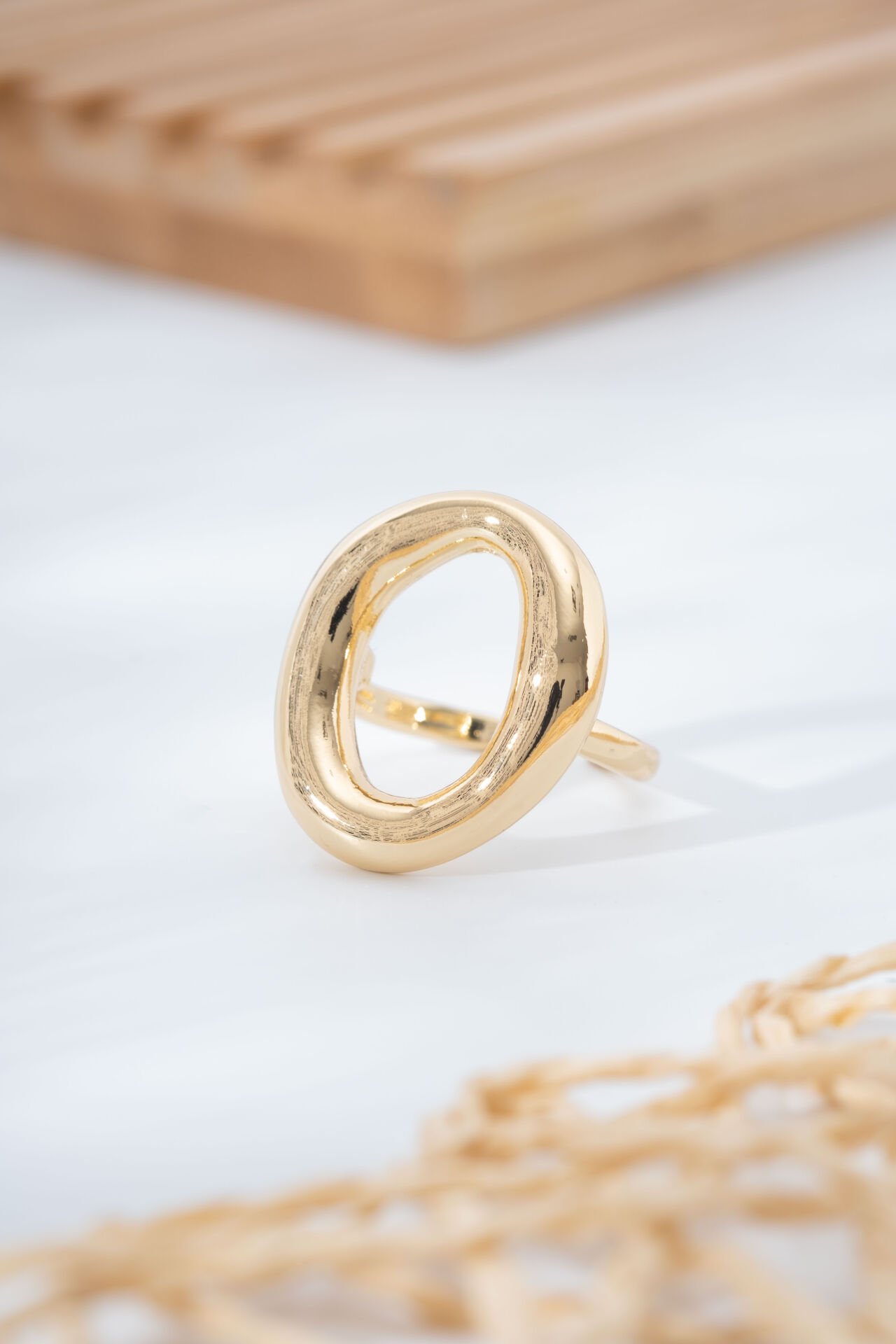 Gold Oval Yüzük