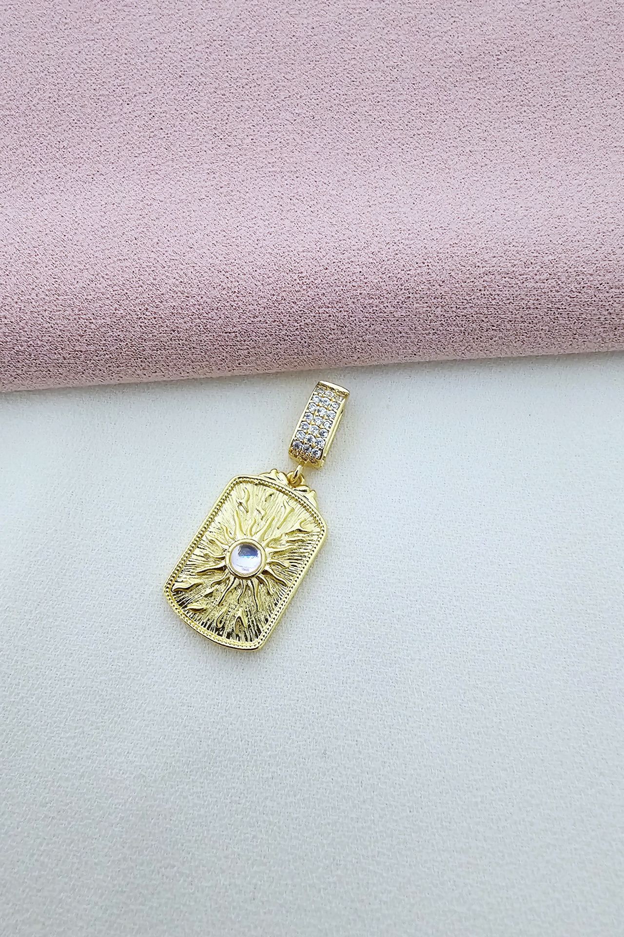 Ajda Charm
