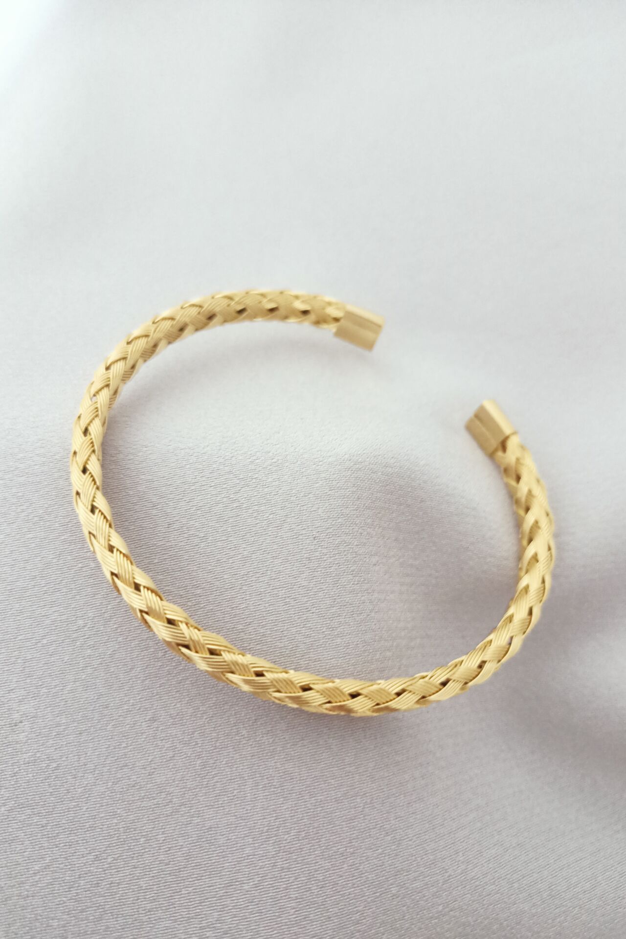Çelik örgü gold bileklik