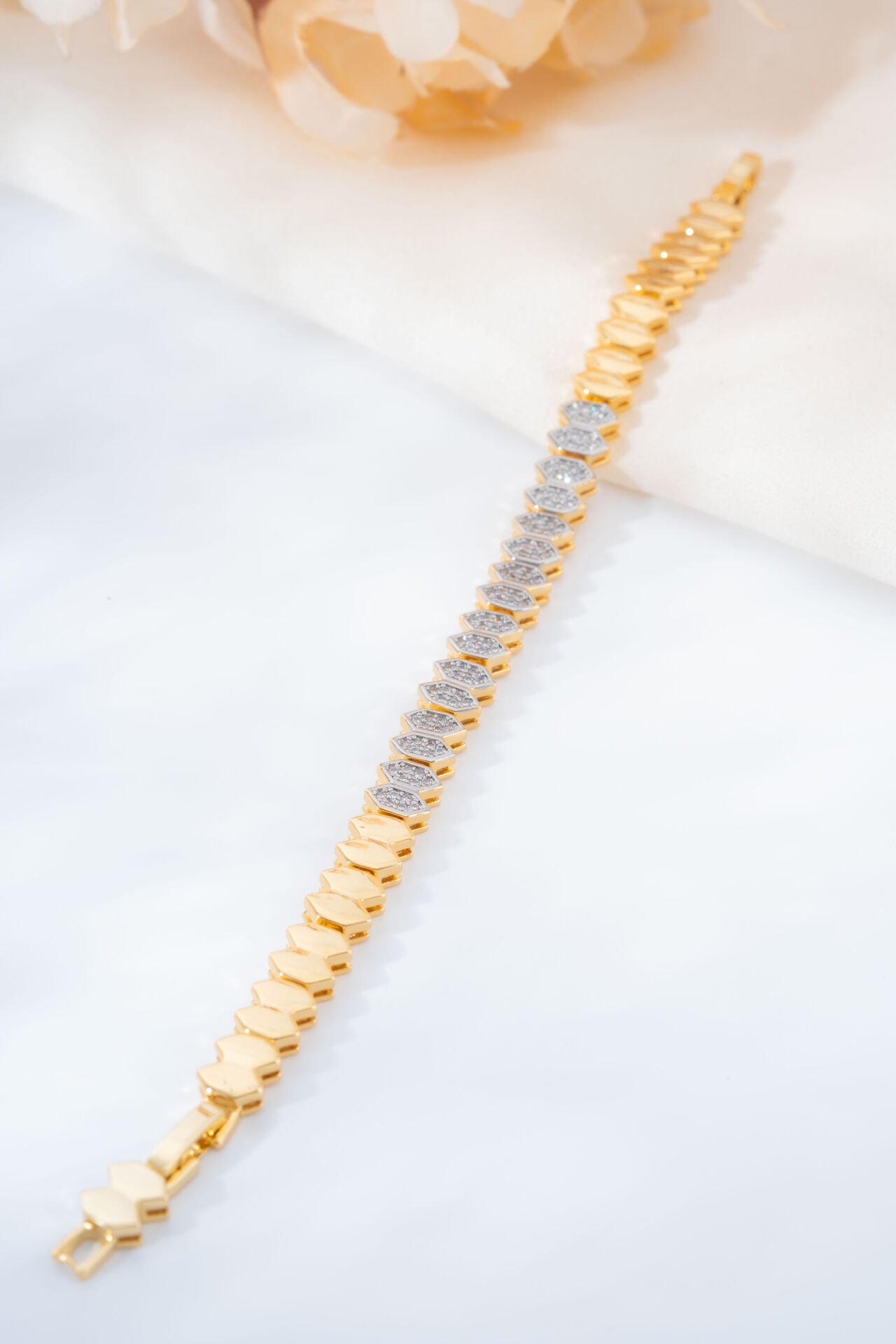 Gold Altıgen Taşlı Bileklik