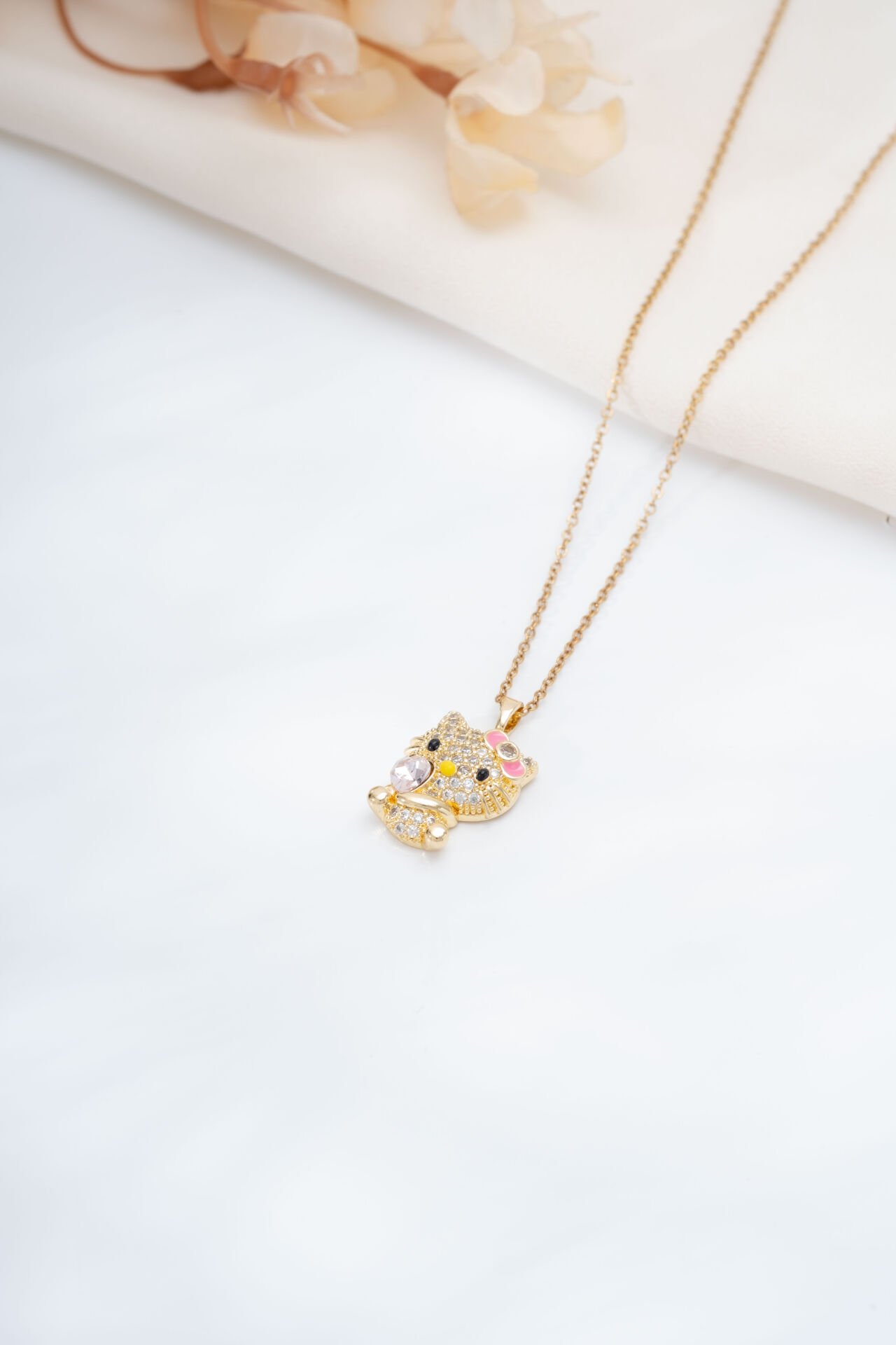 Gold Oturan Hello Kıtty Kolye