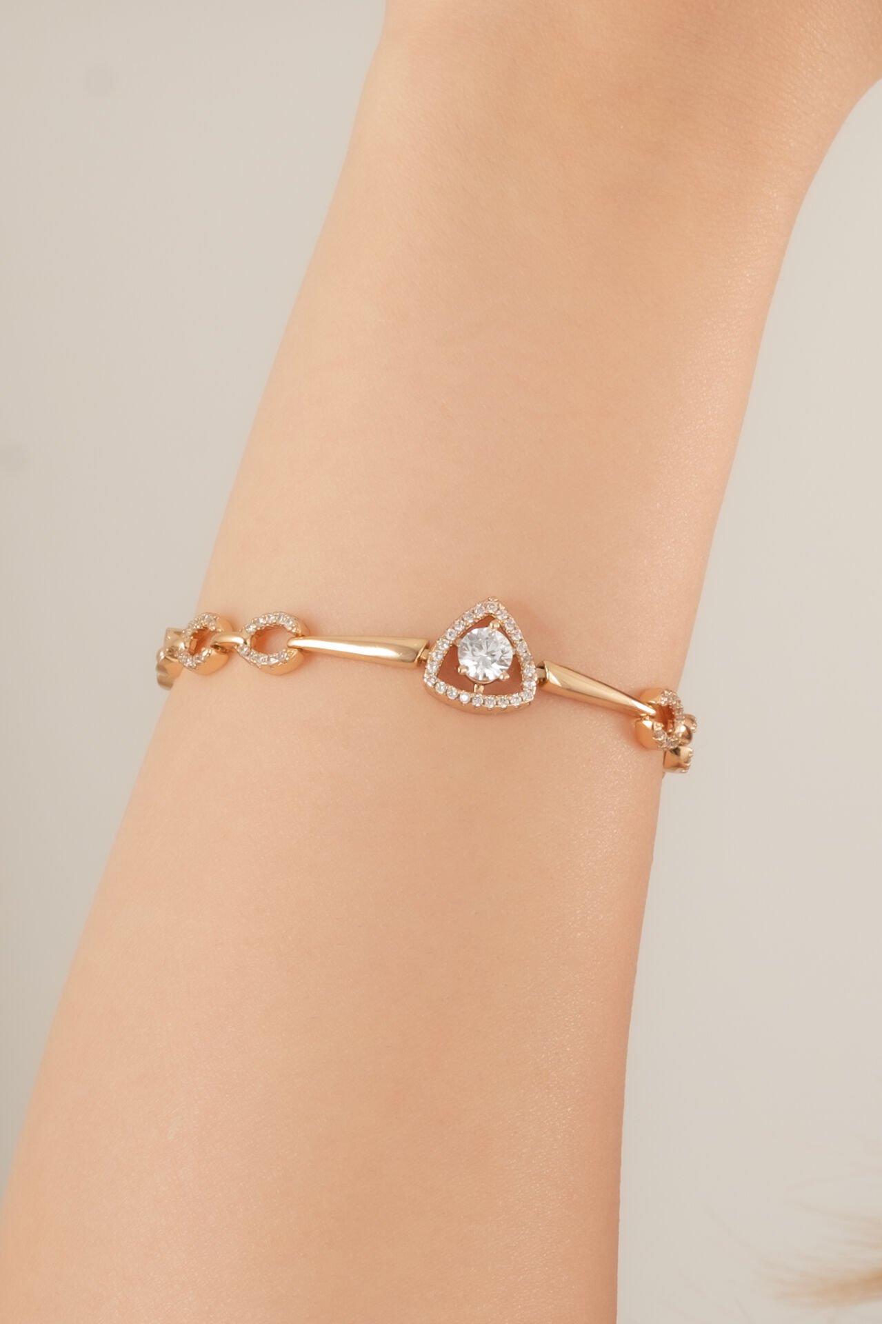 Elmas Taşlı VIP Bileklik Rose