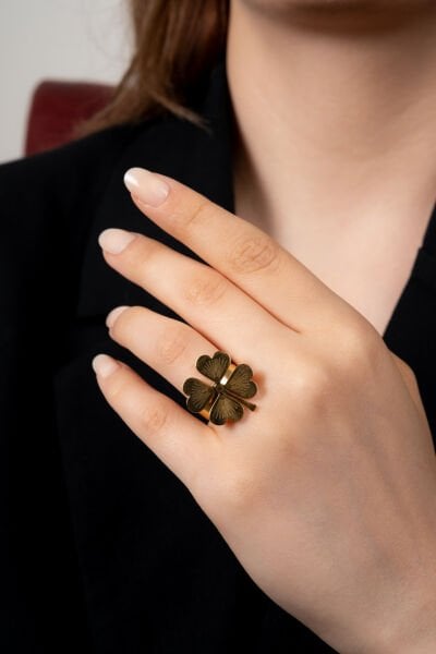 Yonca Figürlü Çelik Yüzük