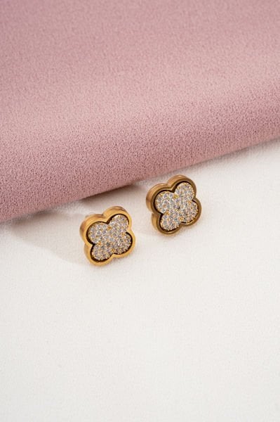 Yonca Figürlü Taşlı Çelik Küpe