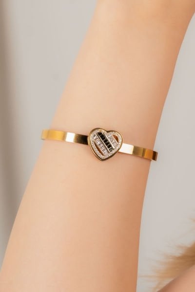 Kalp Desenli Çelik Kelepçe Bileklik