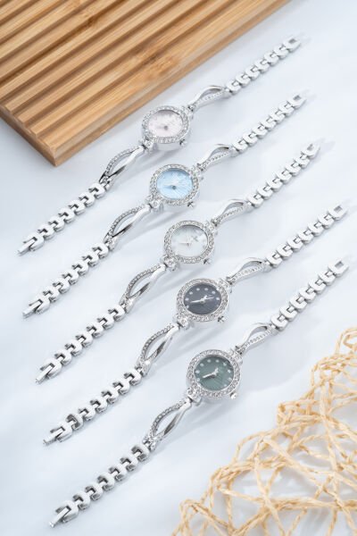 Renkli Kadranlı Gümüş Saat