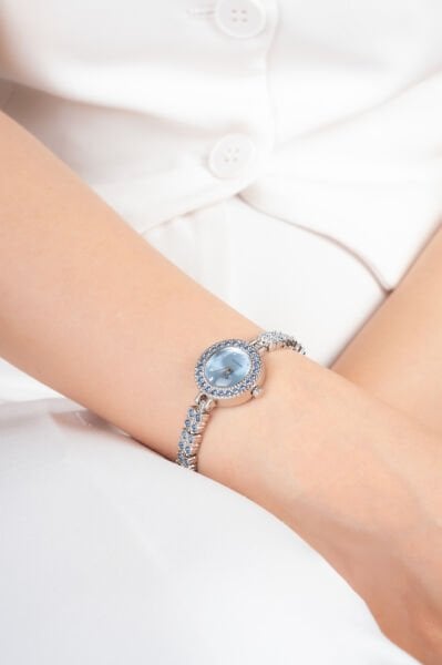 Gümüş Renk Taş İşlemeli Renkli Kadranlı Kol Saati