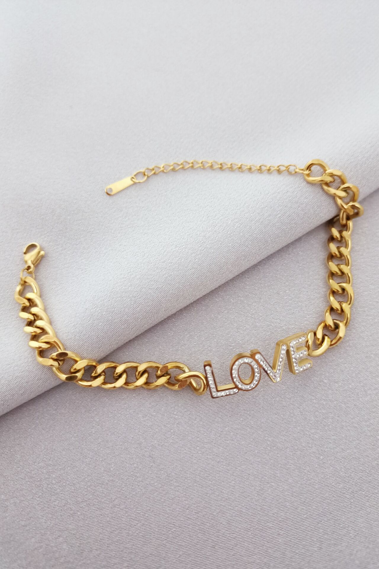 Çelik taşlı love bileklik gold