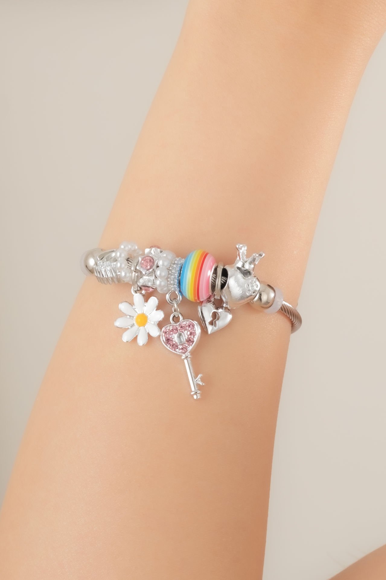 Çelik Pandora Papatya, Anahtar ve Kalpli