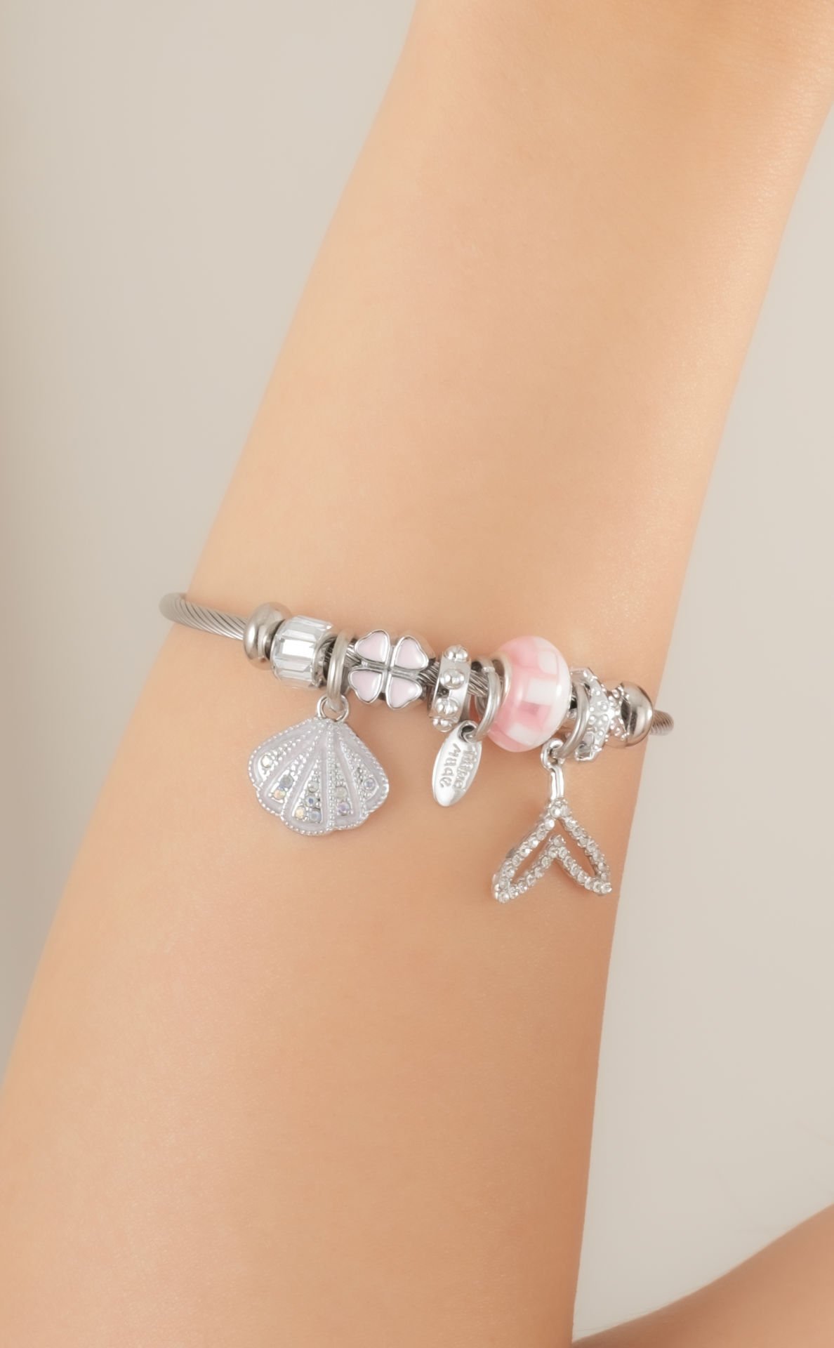 Çelik Pandora Zirkon Taşlı Deniz Kabuğu Figürlü