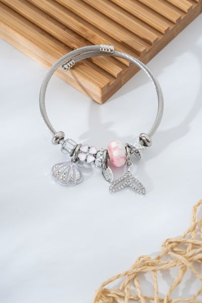 Çelik Pandora Zirkon Taşlı Deniz Kabuğu Figürlü