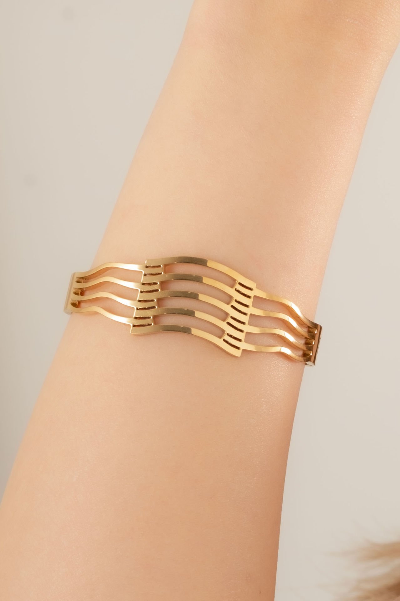 Çelik Kaburga Model Bileklik