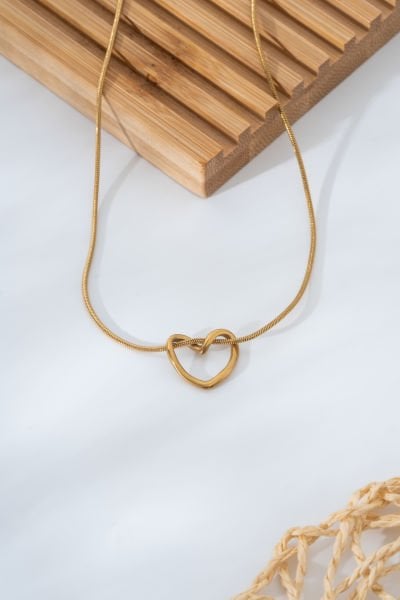 Çelik Düğüm Kalp Figürlü Gold Kolye