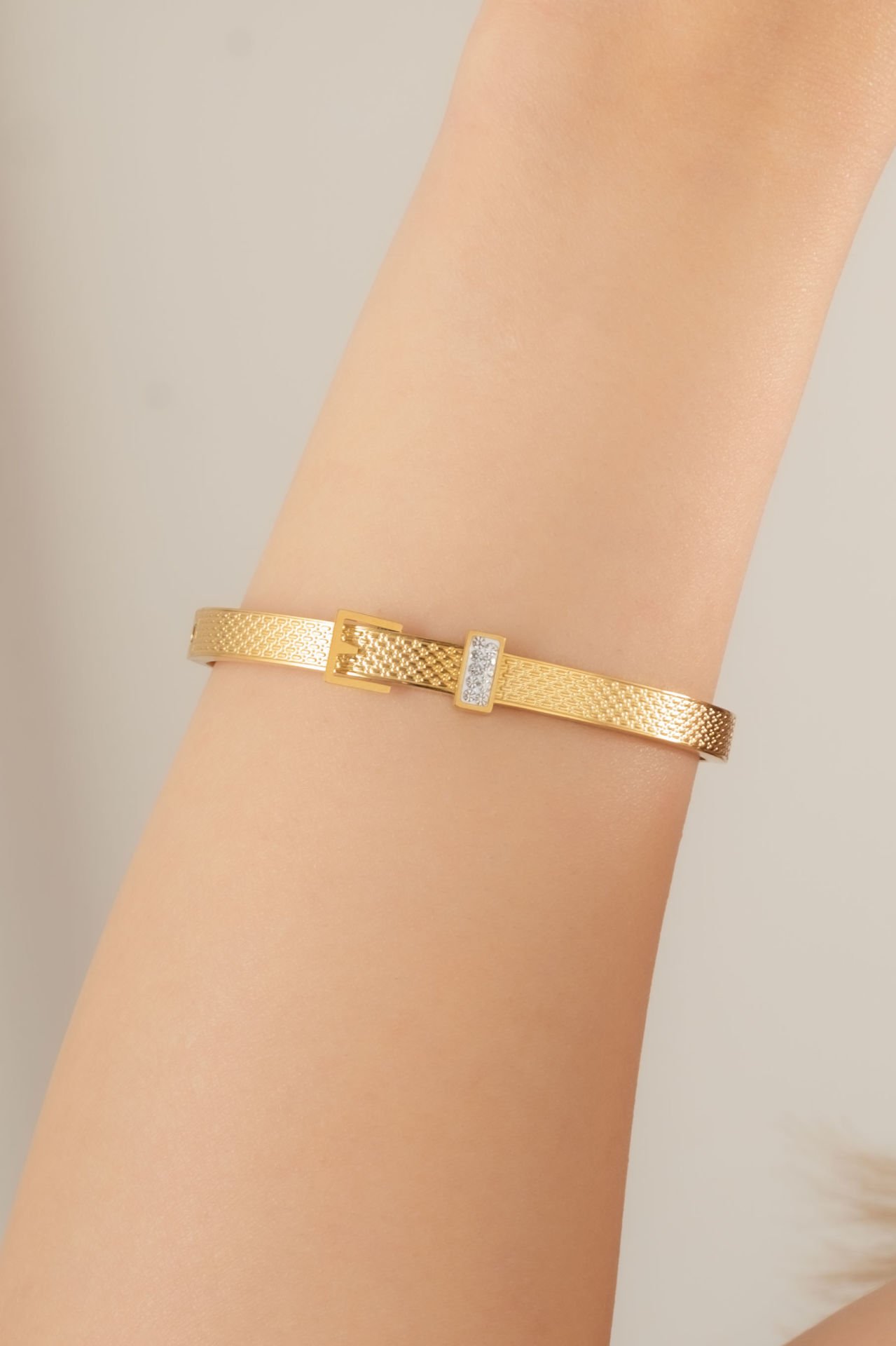 Çelik Taşlı Kemer Bileklik