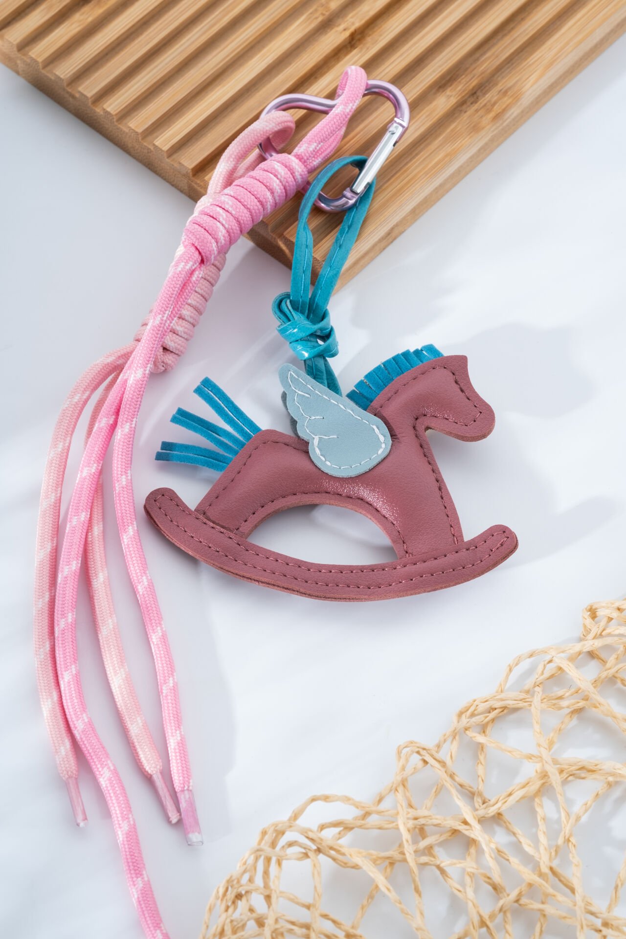 Kanatlı At Figürlü Çanta Ve Anahtarlık Charm'ı