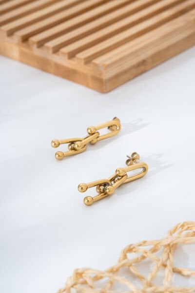 Zincir Formlu Altın Renk Sallantılı VİP Küpe