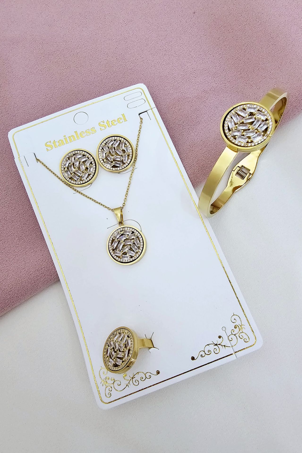 Çelik Taşlı Gold Set