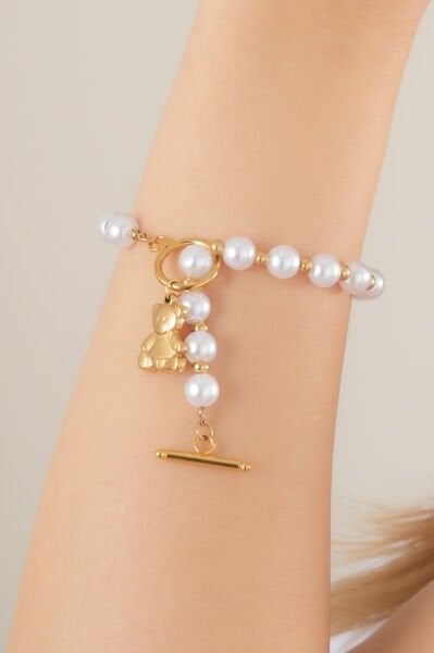 Beyaz İnci Detaylı Ayıcık Figürlü VİP Bileklik