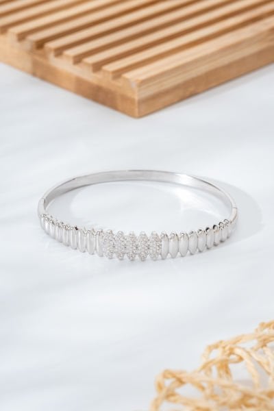 XUPİNG Işıltılı Oval Motifli Gümüş Renk Xuping Kelepçe Bileklik