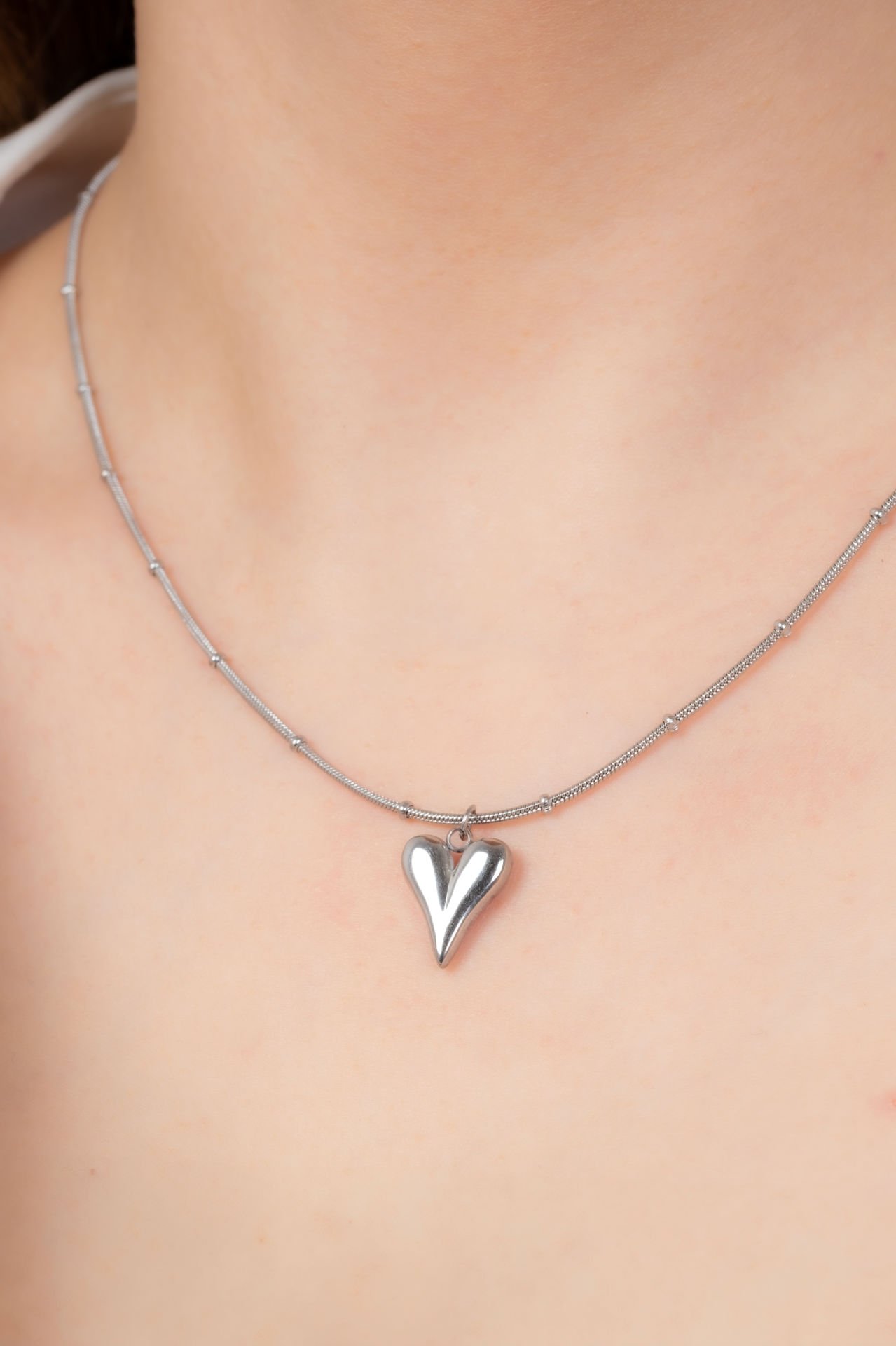 Çelik Kalpli Silver Kolye