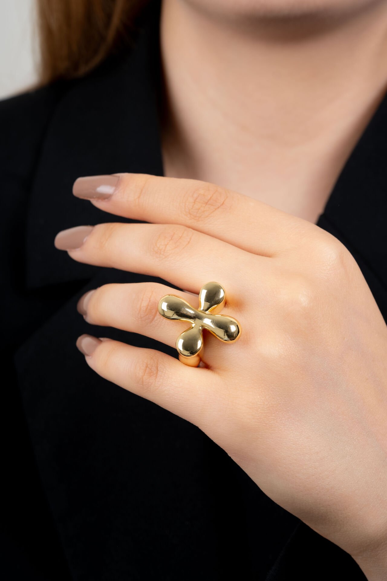 Altın Sarısı Damla Uçlu Çapraz Formlu Yüzük