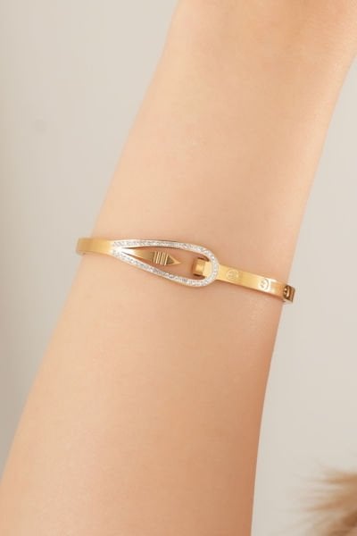 Çelik Taşlı Çivi Figürlü Bileklik