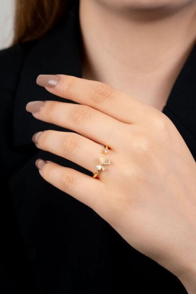 Fiyonk Figürlü Taş Detaylı Yüzük