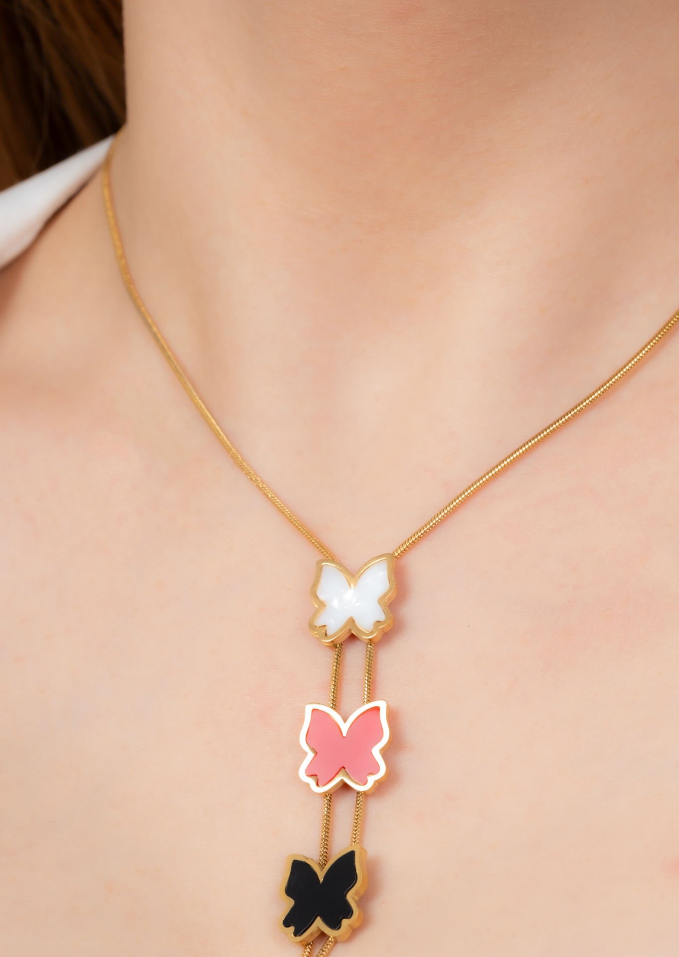 Çelik 3 Renkli Kelebek Kolye