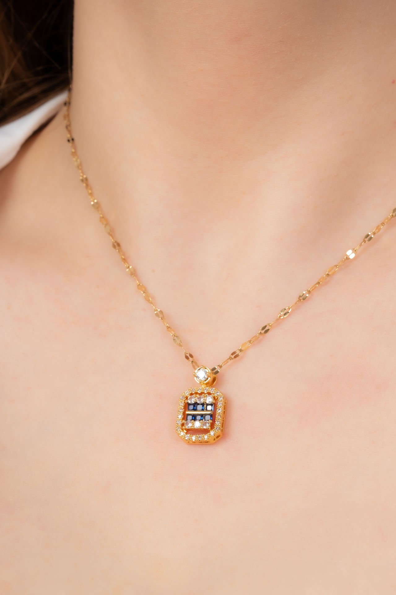 Çelik Baget Taşlı Kolye