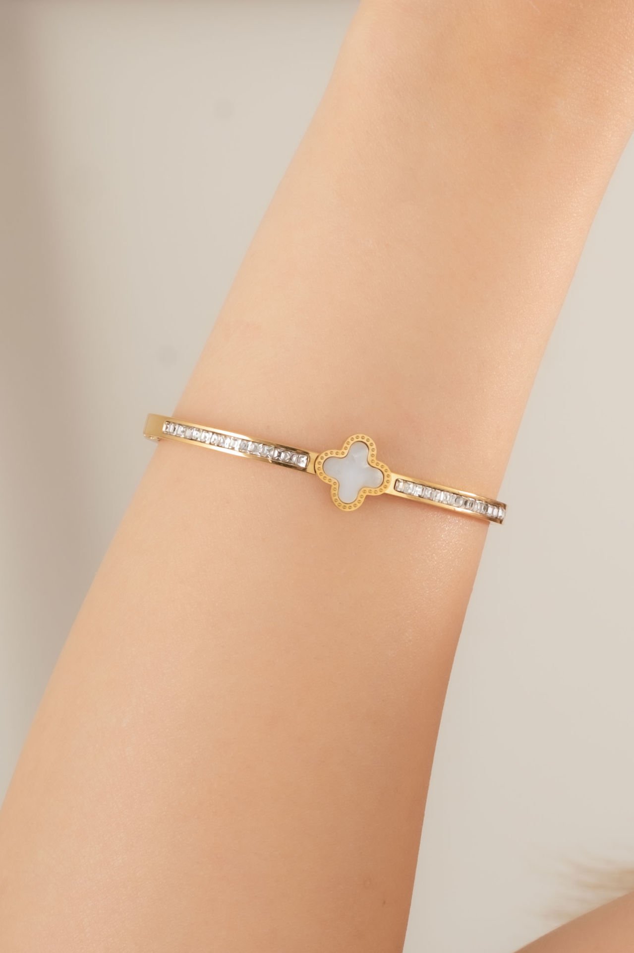 Çelik Zirkon Taşlı Van Cleef Bileklik