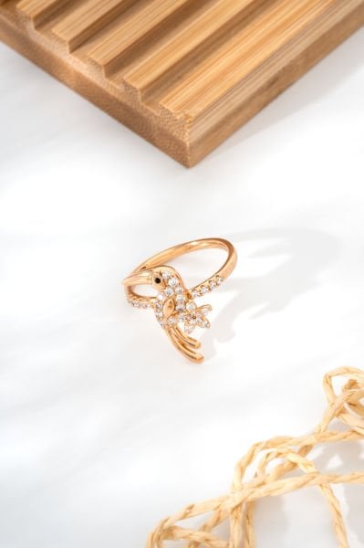 XUPING Kuş Figürlü Taş Detaylı Altın Sarısı Kadın Yüzük