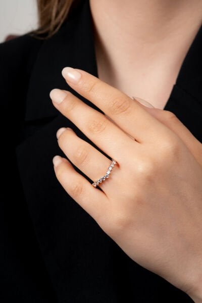 XUPING Sıralı Taş Detaylı Altın Sarısı Kadın Yüzük