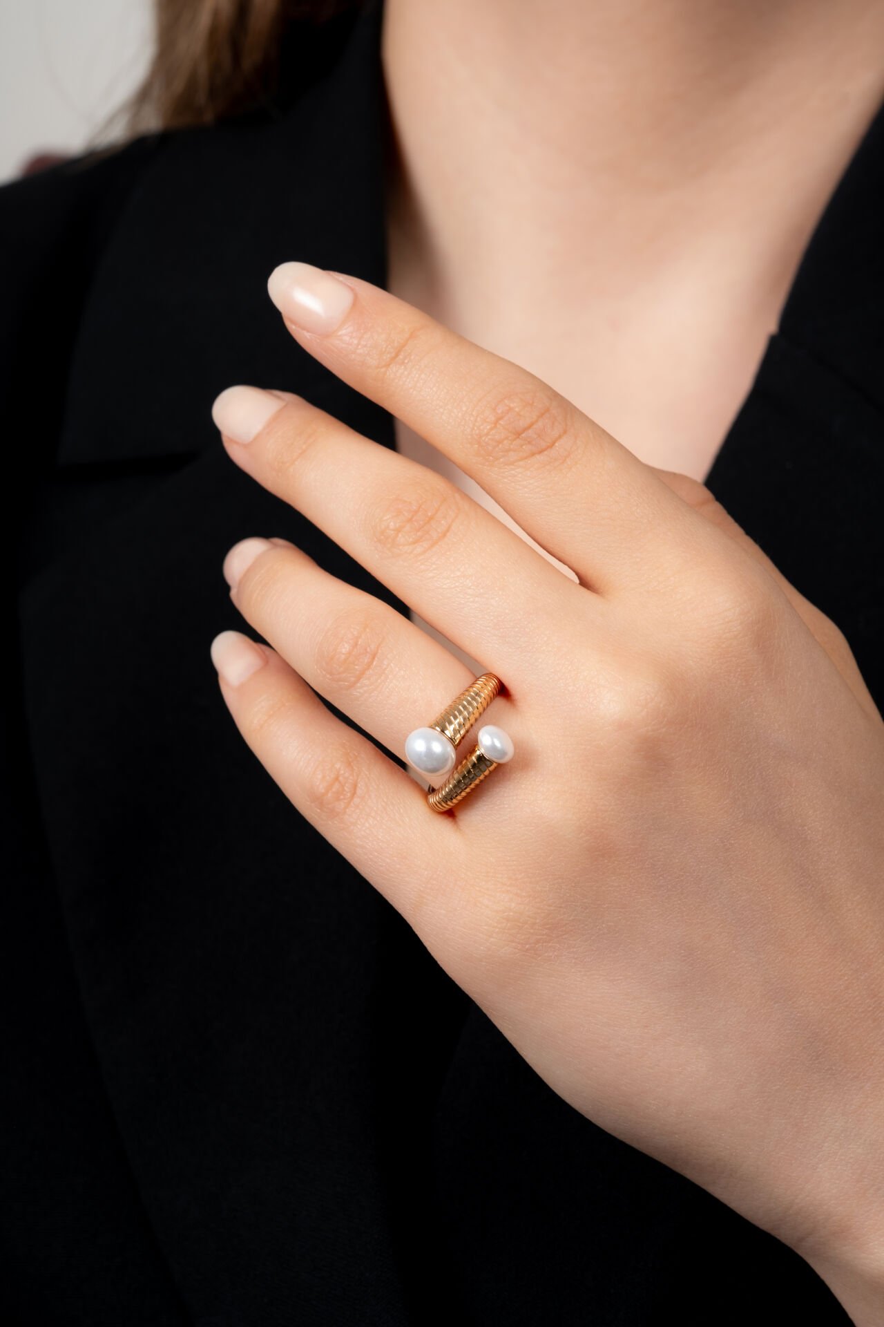 XUPING İnci Başlıklı Spiral Model Altın Sarısı Kadın Yüzük