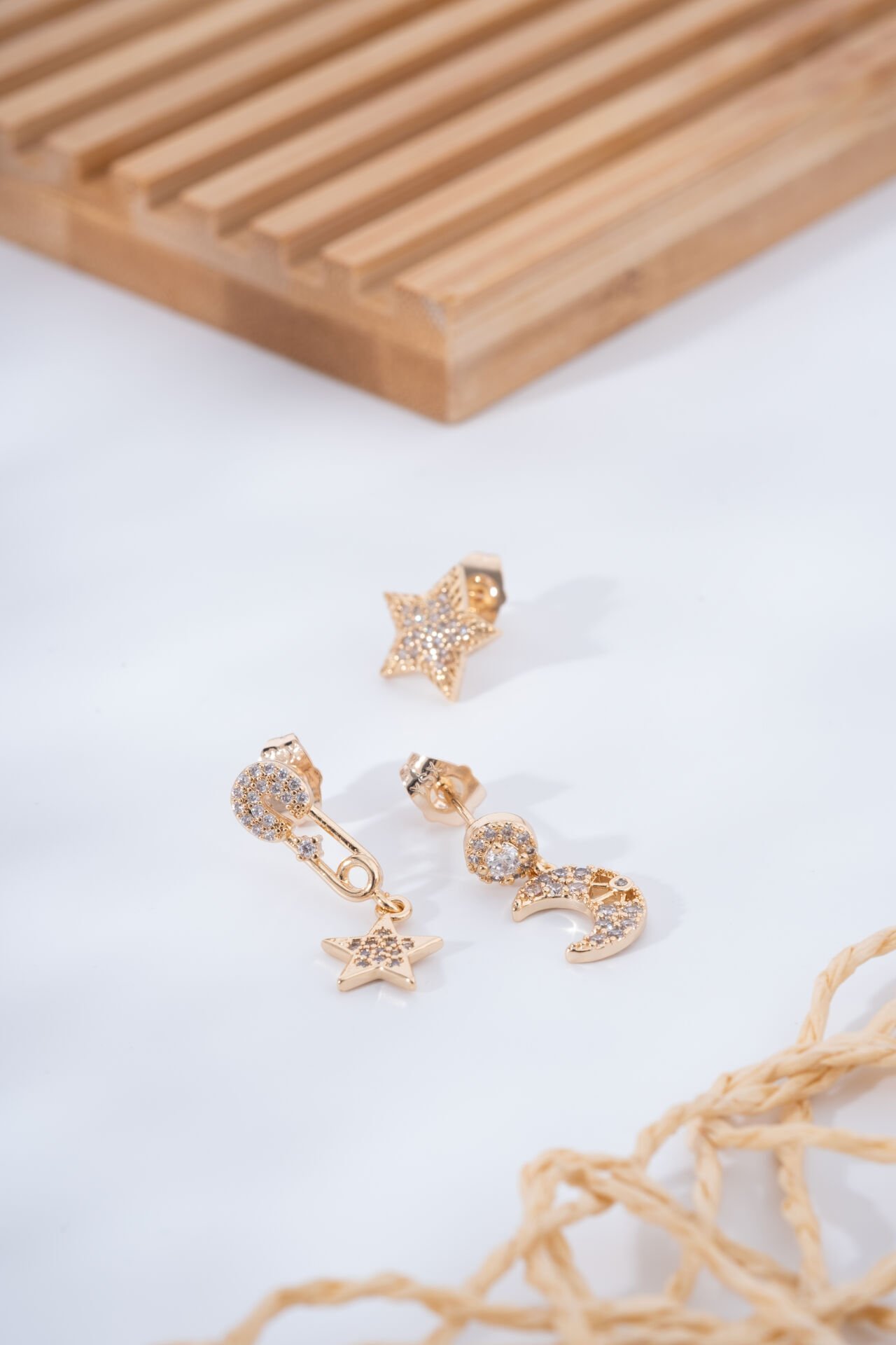 Rose Ay Yıldız Figürlü VİP Küpe Seti