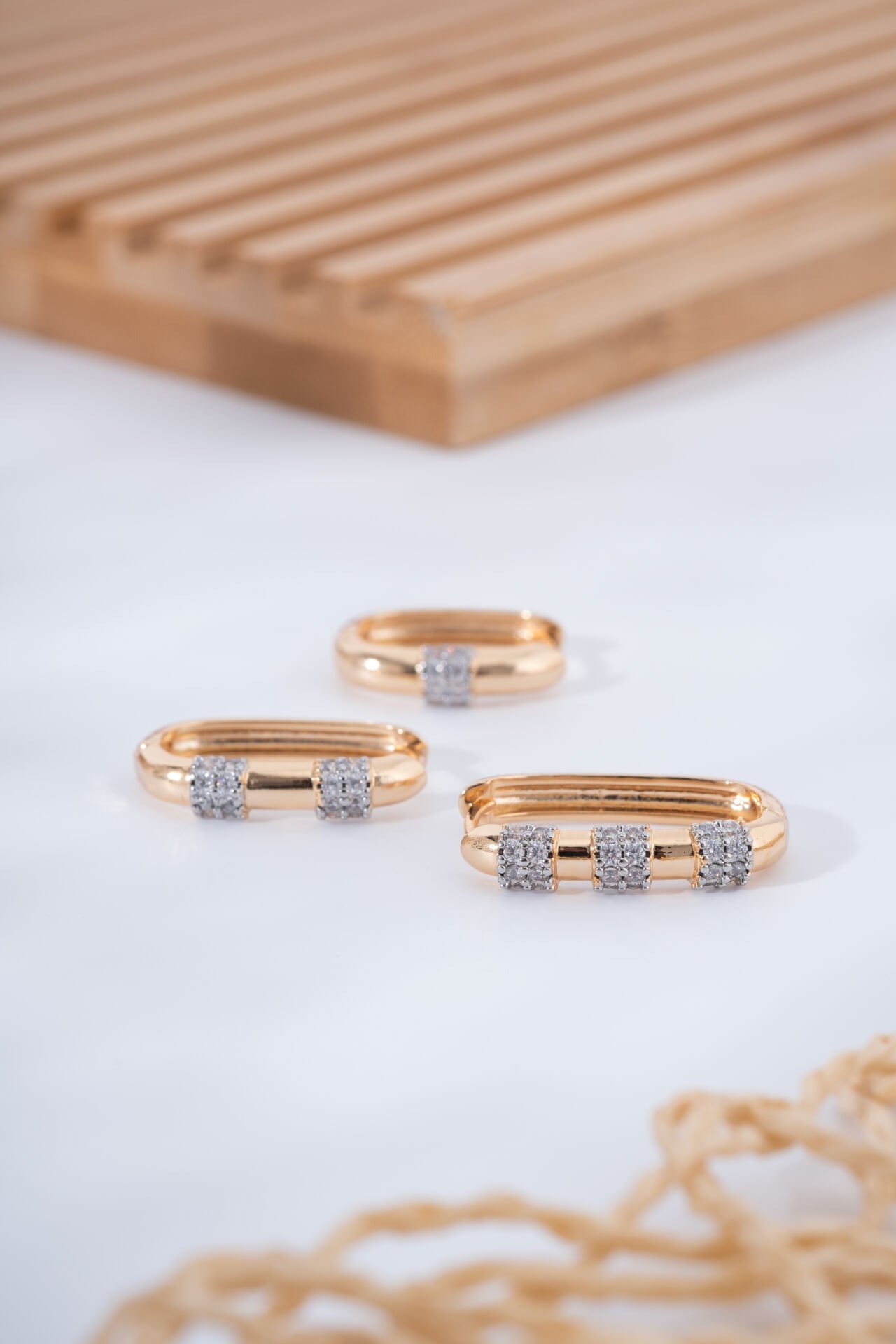 Rose Oval Formlu VİP Küpe Seti