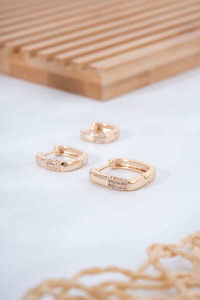 Rose Taş Detaylı Kare Formlu VİP Küpe Seti