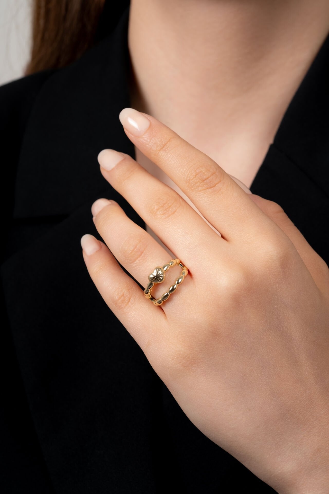 Kalp Detaylı İkili Formda Altın Sarısı Çelik VIP Yüzük