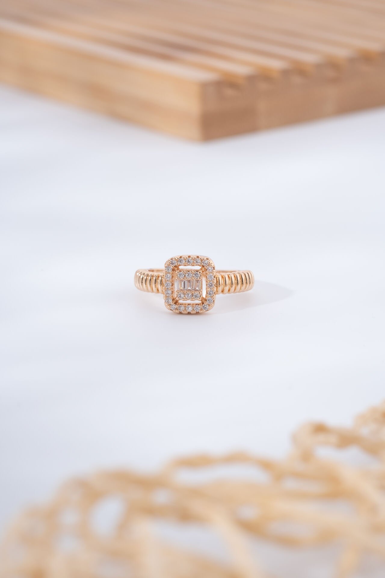 Rose Baget Taşlı Yüzük