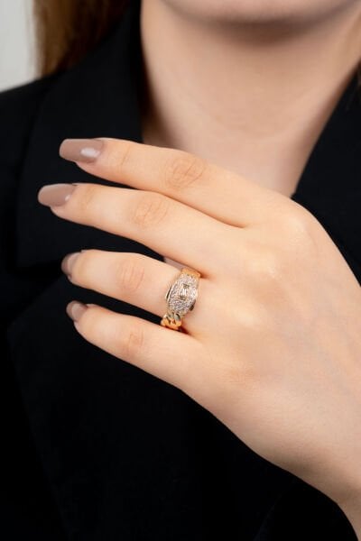 Taş İşlemeli Zincir Bantlı Yüzük