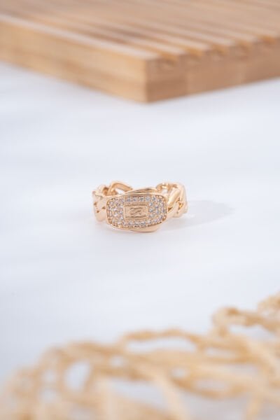 Taş İşlemeli Zincir Bantlı Yüzük