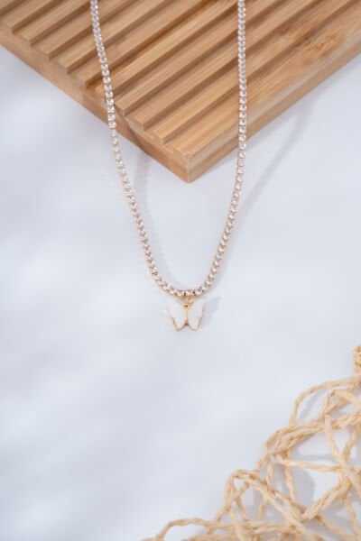 Taşlı Zincirli Beyaz Kelebek Figürlü VİP Kolye