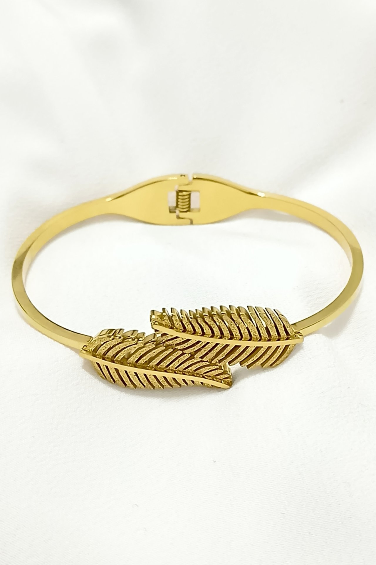 Çelik tüy bileklik gold
