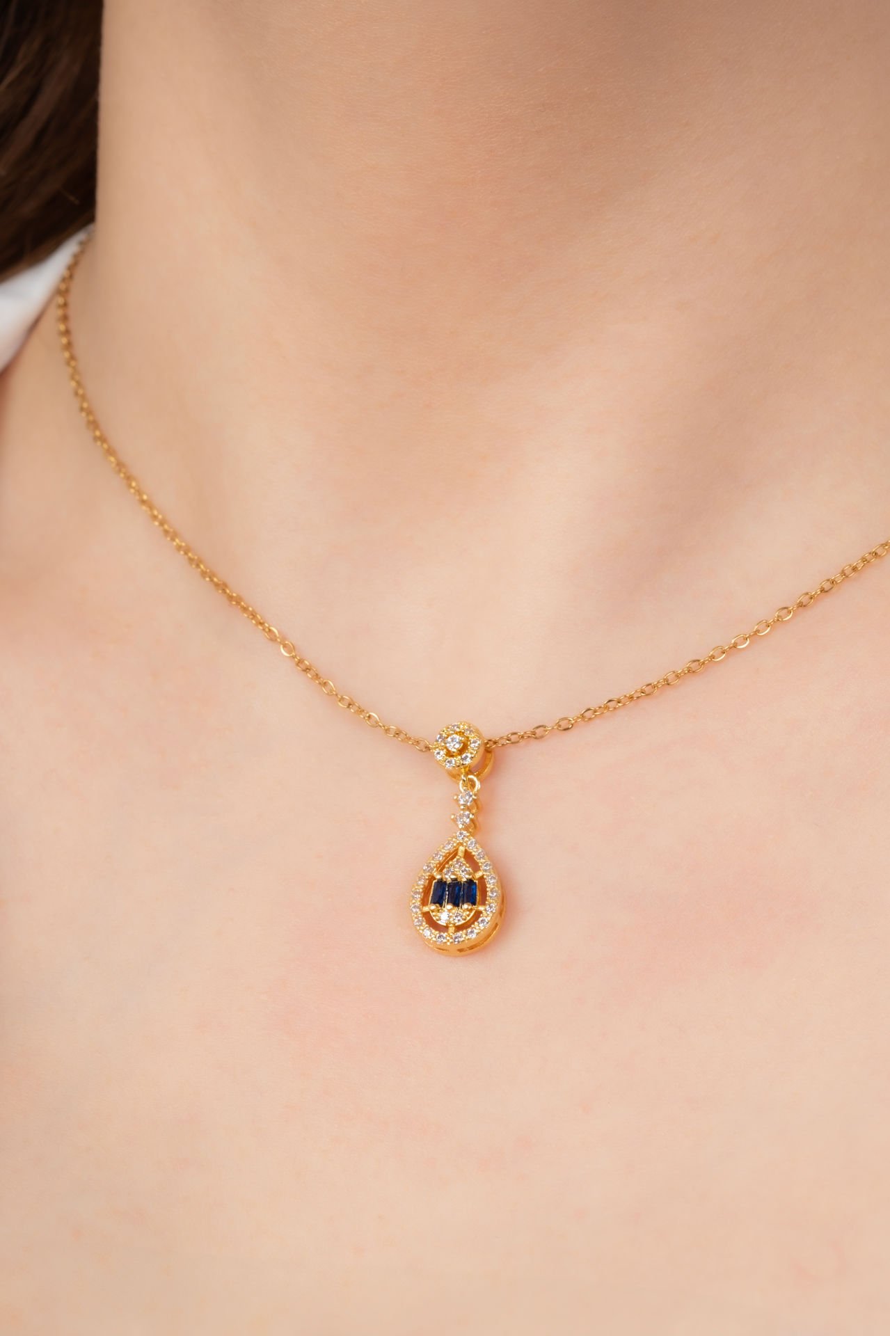 Çelik Baget Taşlı Kolye