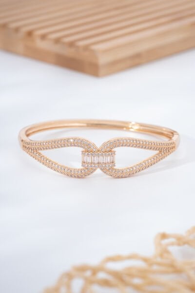 Rose Taş Detaylı Kemer VİP Kelepçe Bileklik